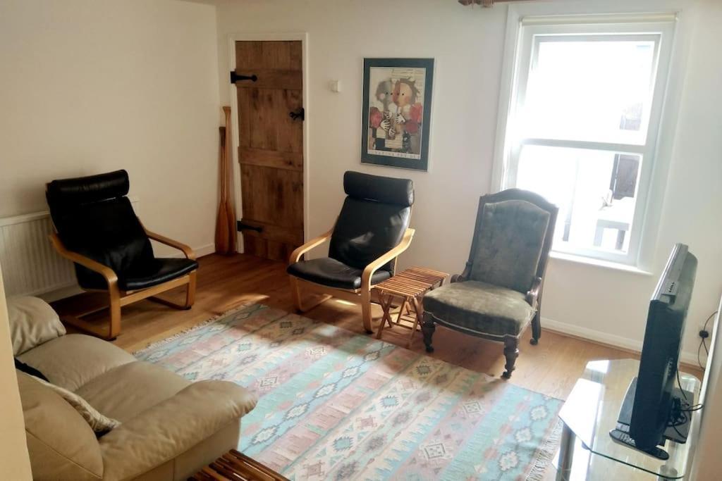 Welcoming Cottage In Chichester Near City Centre Экстерьер фото
