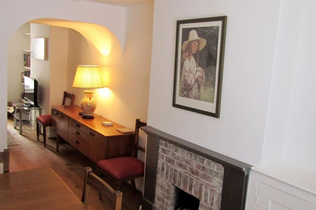 Welcoming Cottage In Chichester Near City Centre Экстерьер фото